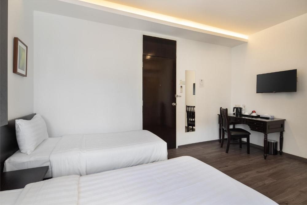 Twin Room with City View